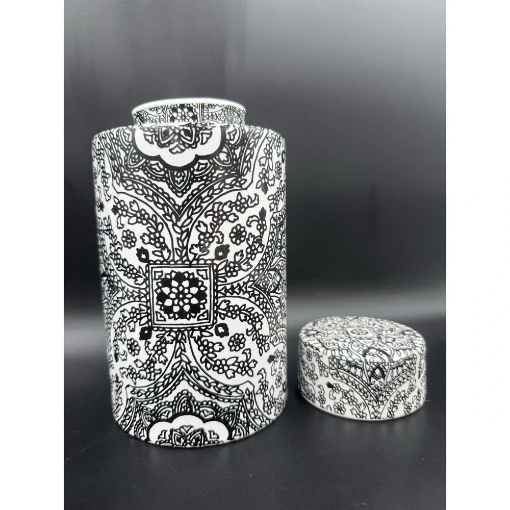 Pottery Barn Ceramic Black/White Floral Paisley Decor Canister Ginger Jar 9 in